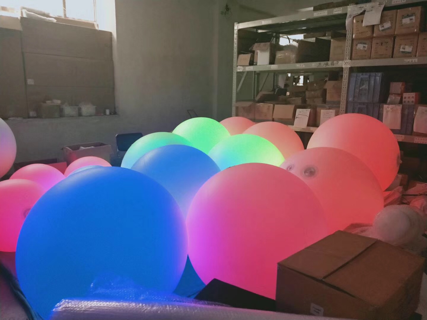 LED Inflatable Touching Colore - огляд і ціна Led Balloon Light