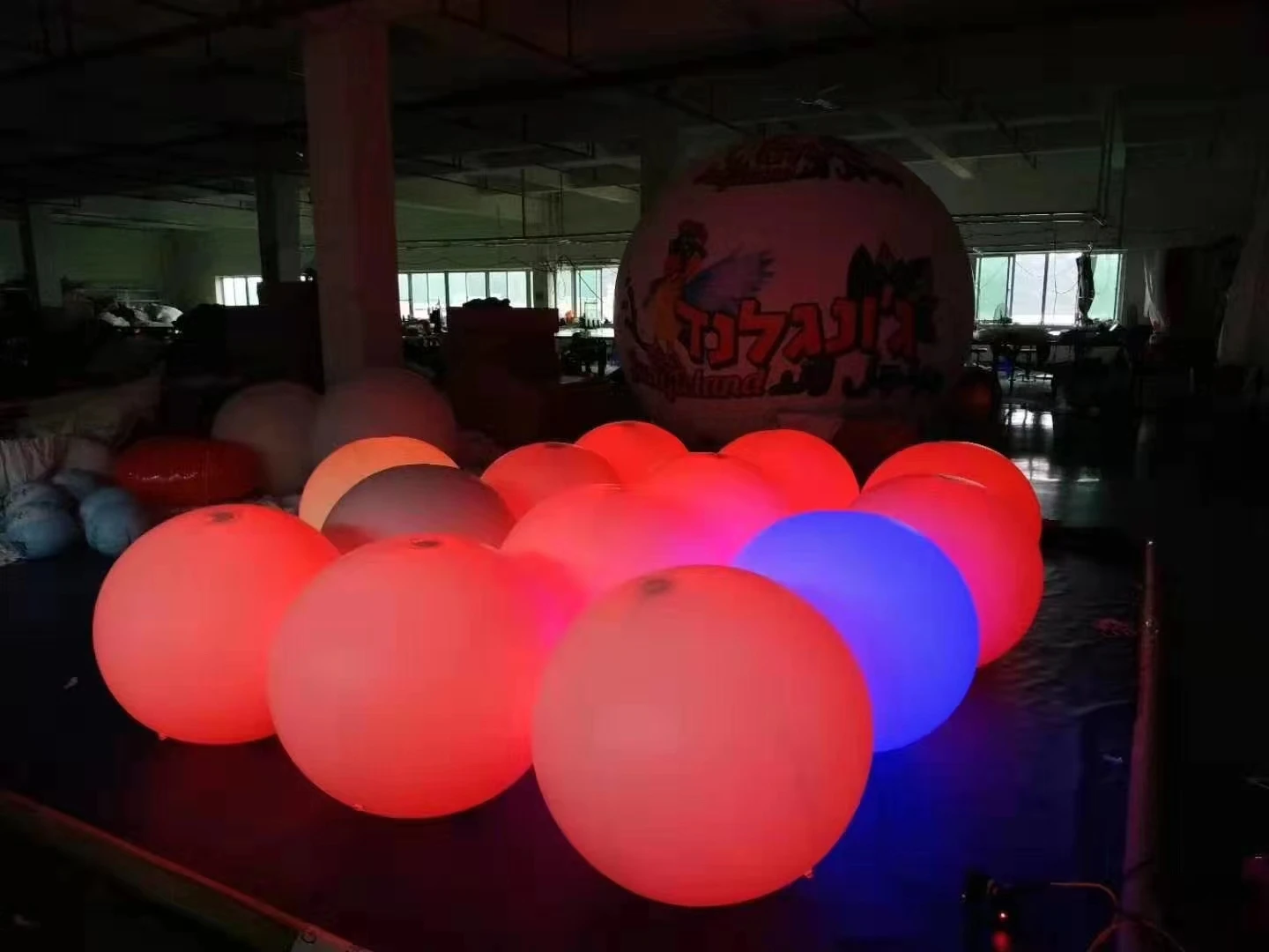 Colorful Giant Inflatable Pvc  - огляд і ціна Led Balloon Light